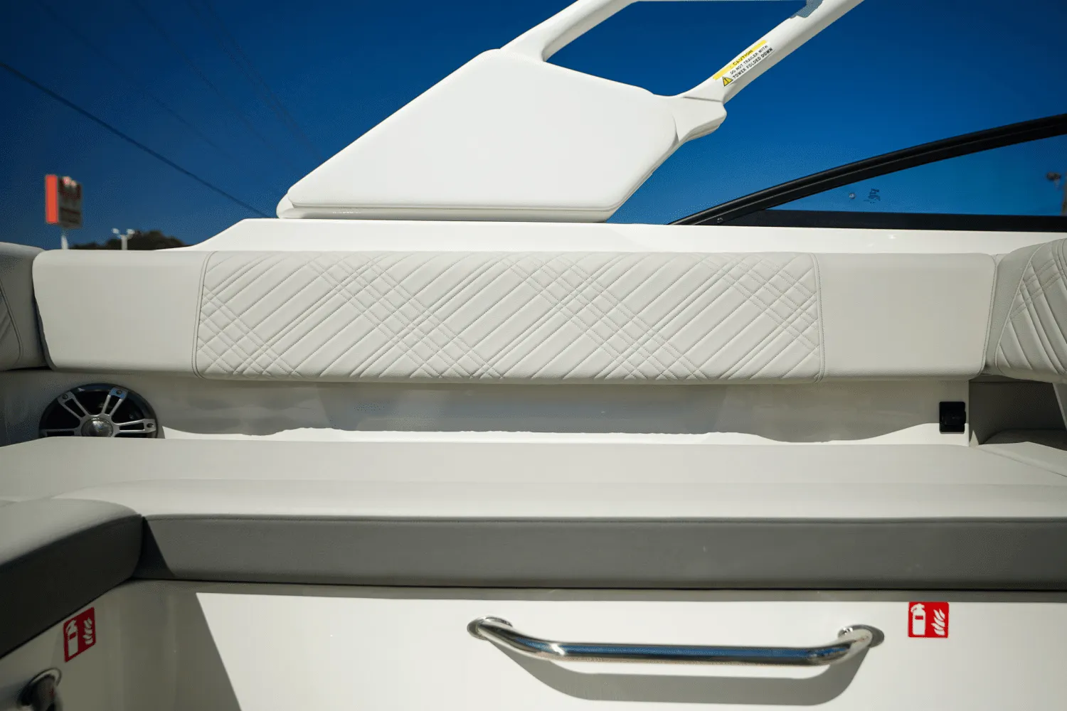 2025 Sea Ray SDX 270 Outboard Image Thumbnail #15