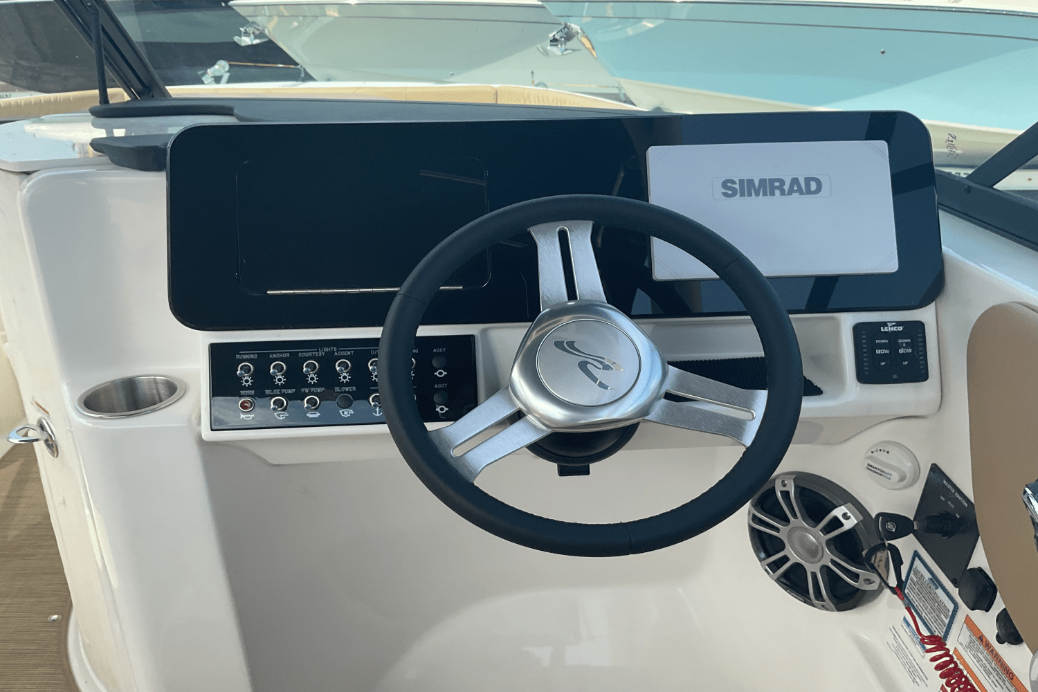 2025 Sea Ray SDX 270 Outboard Image Thumbnail #15