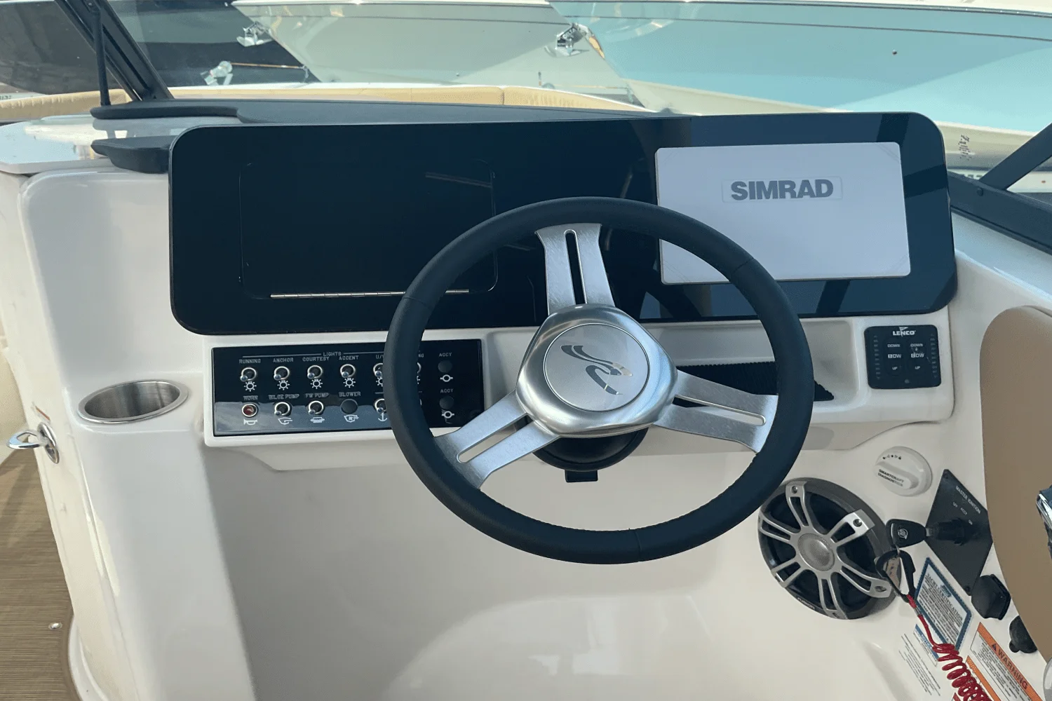 2025 Sea Ray SDX 270 Outboard Image Thumbnail #15