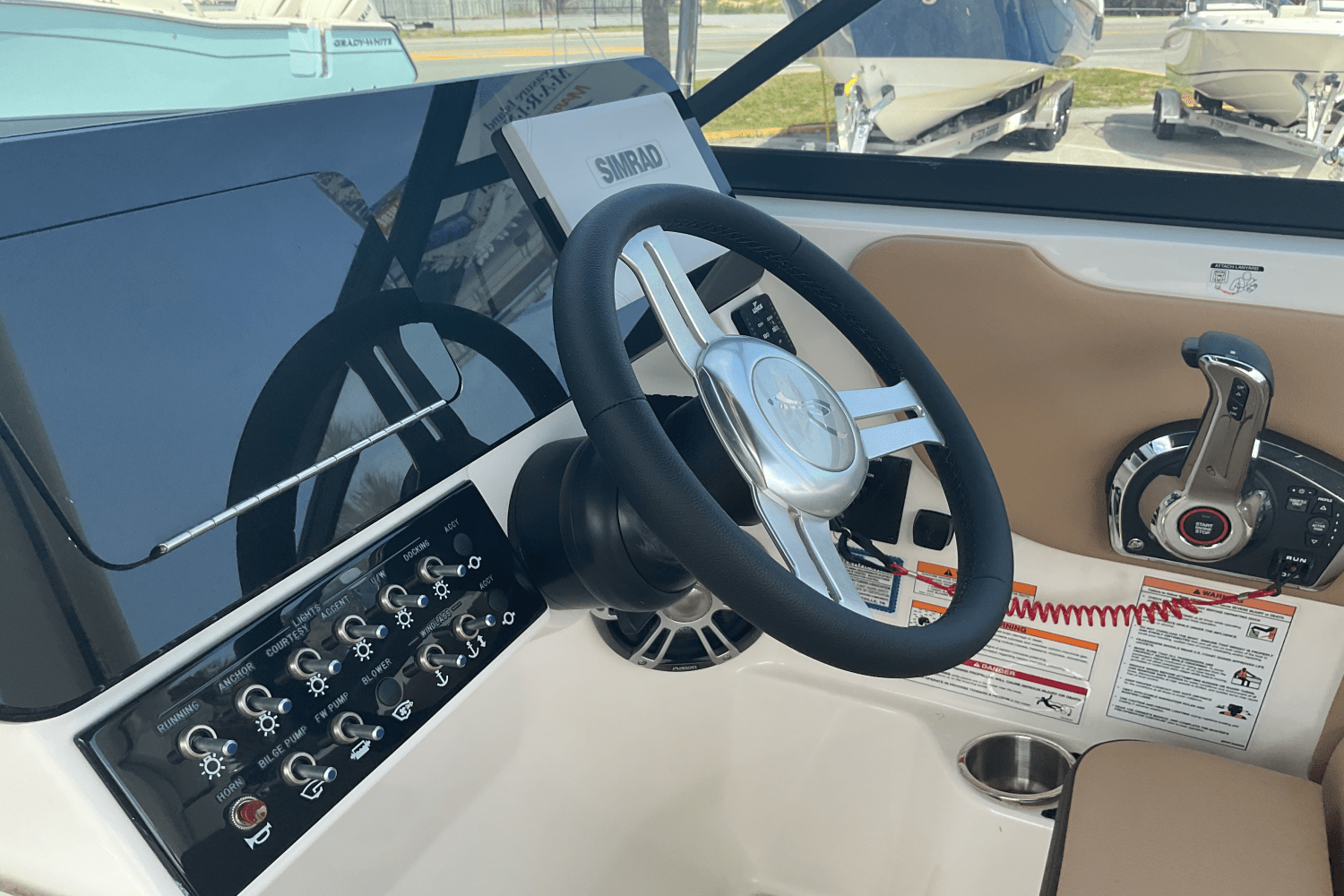 2025 Sea Ray SDX 270 Outboard Image Thumbnail #16