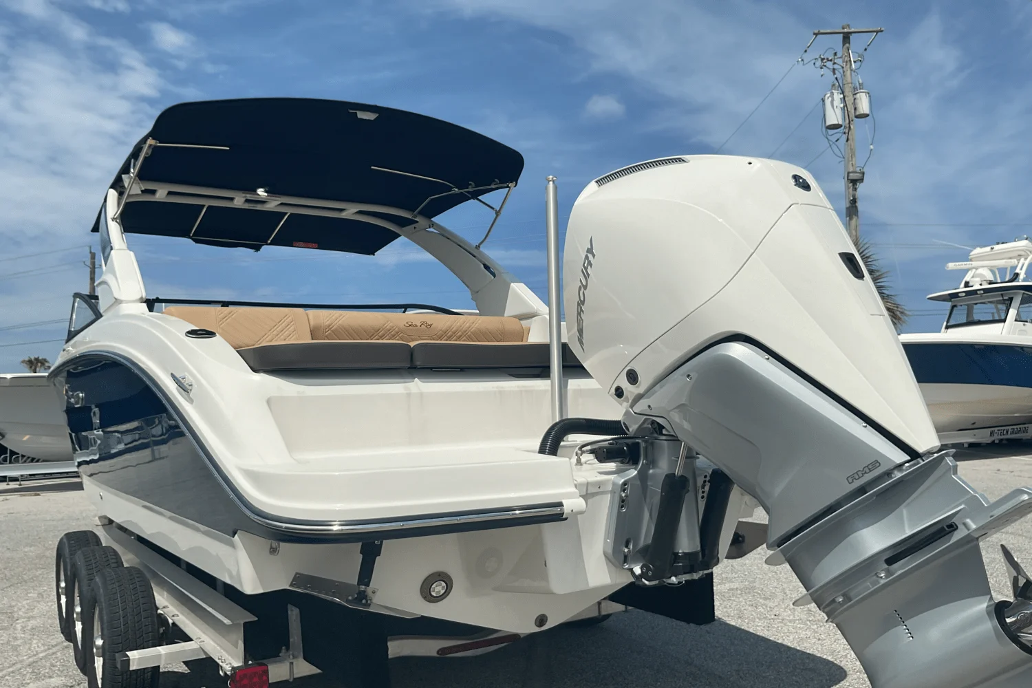 2025 Sea Ray SDX 270 Outboard Image Thumbnail #2