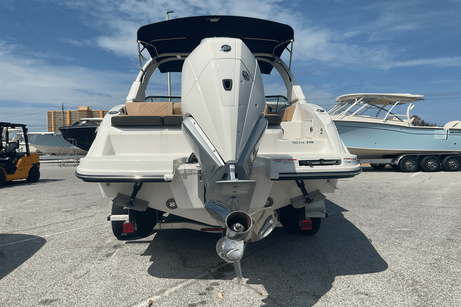 2025 Sea Ray SDX 270 Outboard Image Thumbnail #4