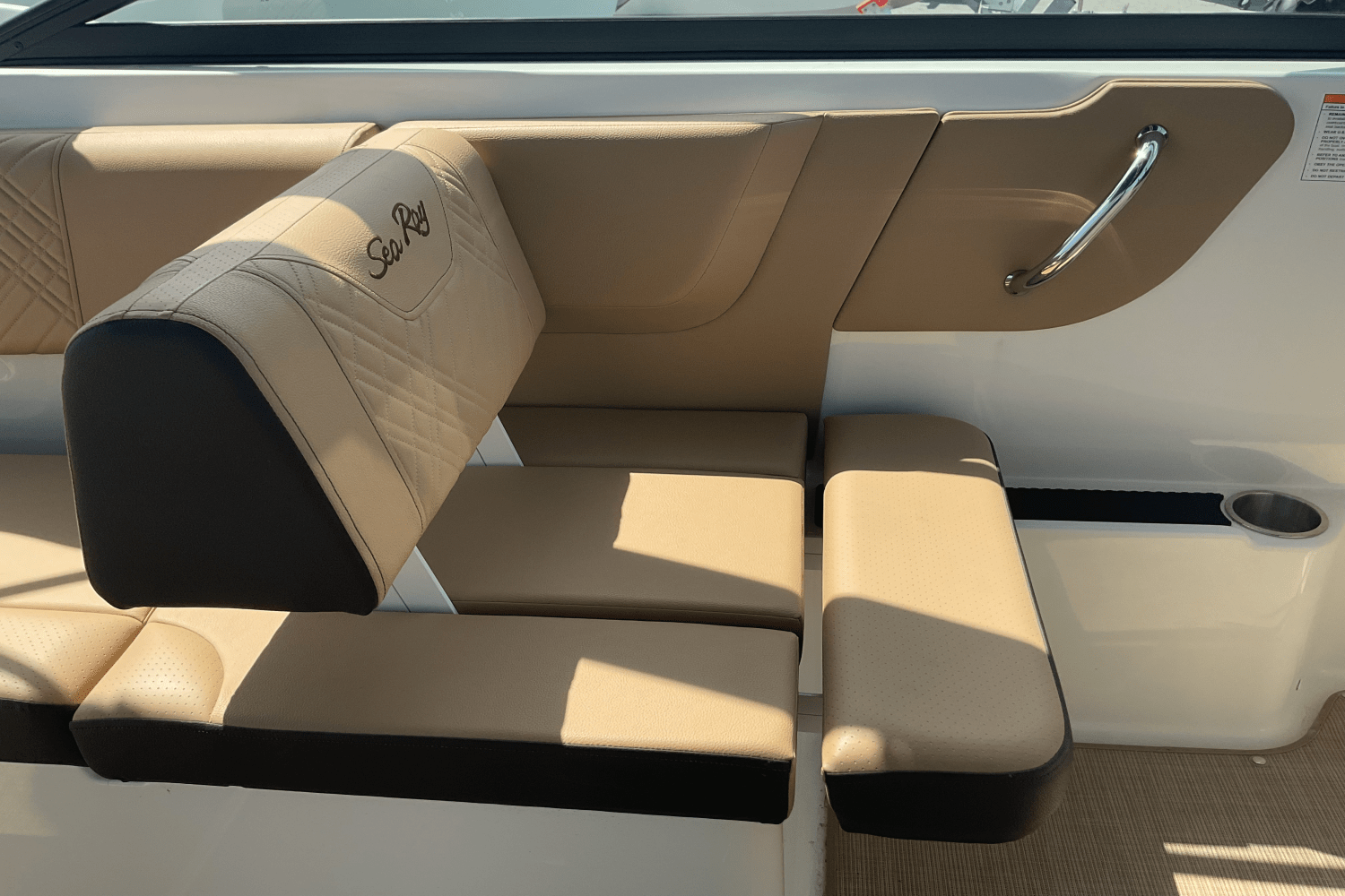 2025 Sea Ray SDX 270 Outboard Image Thumbnail #8