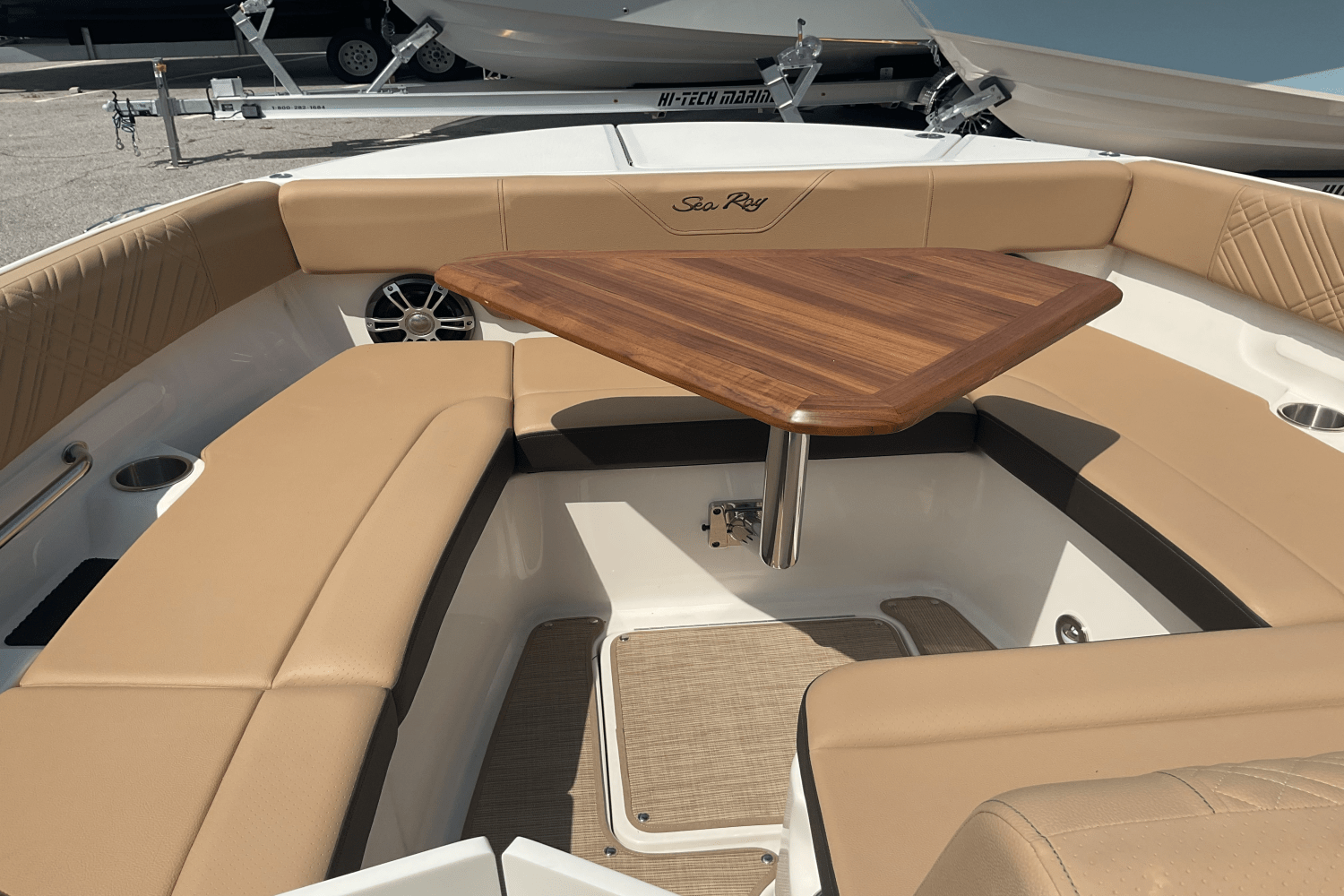 2025 Sea Ray SDX 270 Outboard Image Thumbnail #14