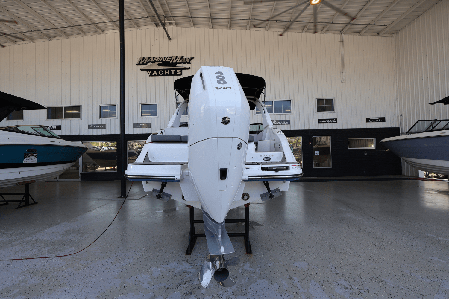 2025 Sea Ray SDX 270 Outboard Image Thumbnail #7