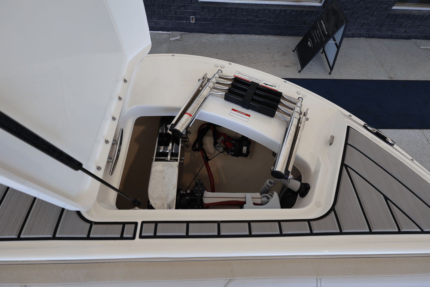 2025 Sea Ray SDX 270 Outboard Image Thumbnail #44