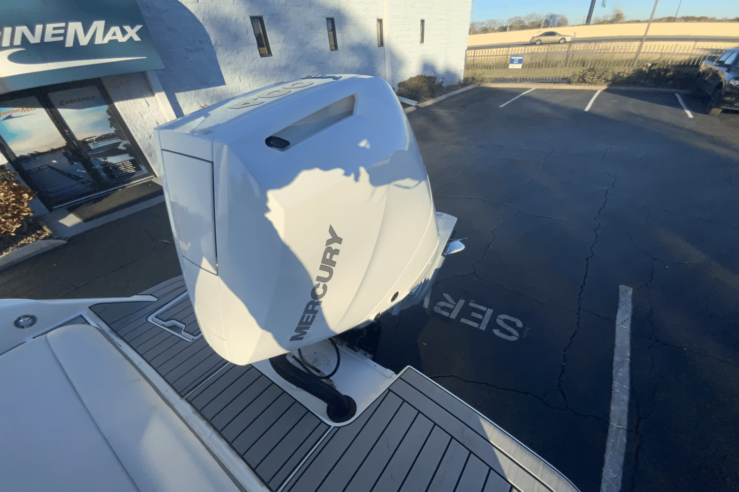 2025 Sea Ray SDX 270 Outboard Image Thumbnail #11