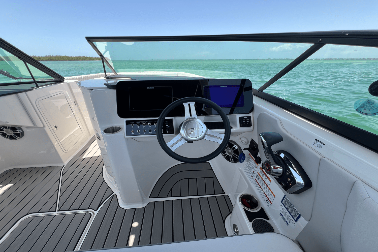 2025 Sea Ray SDX 270 Outboard Image Thumbnail #29