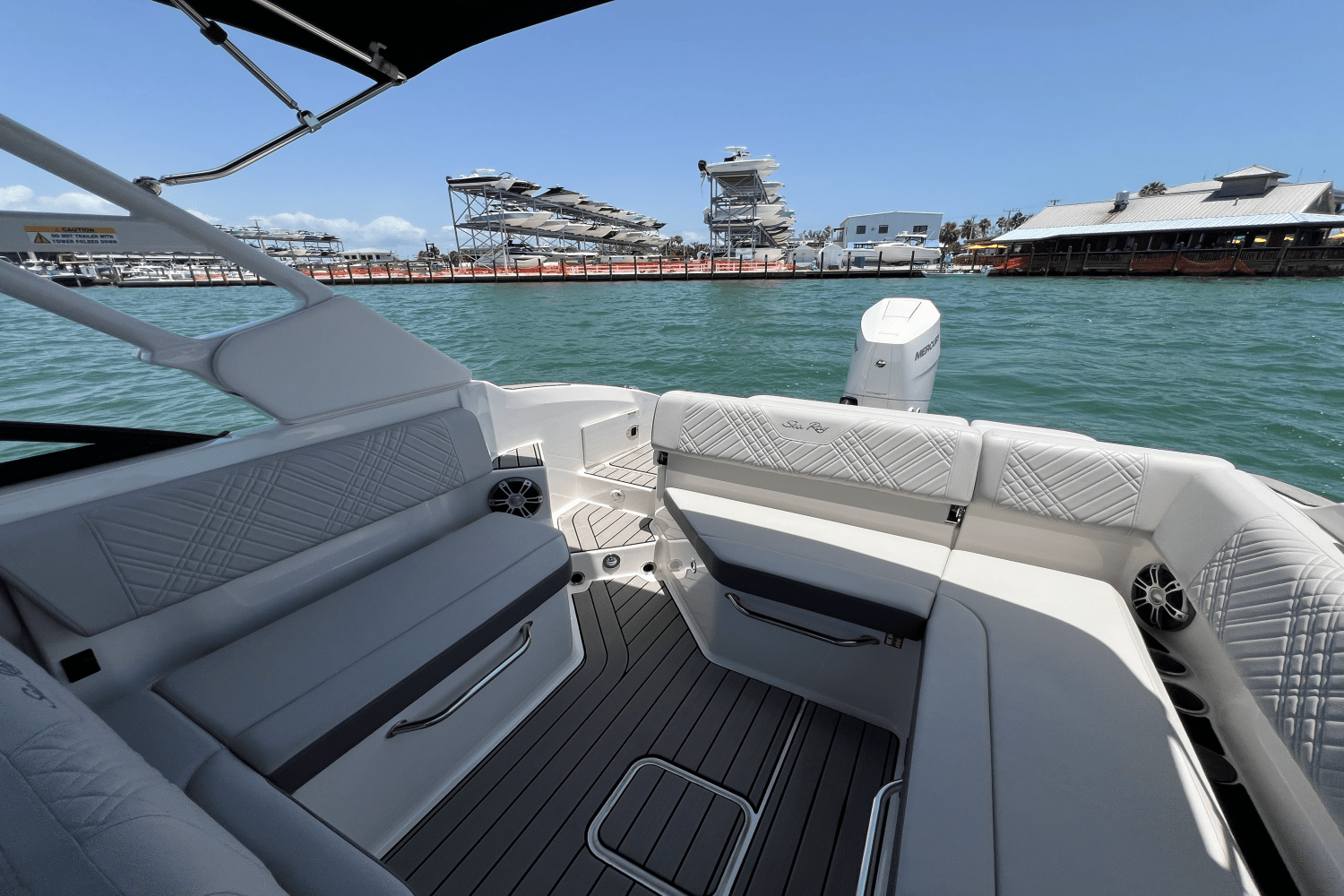 2025 Sea Ray SDX 270 Outboard Image Thumbnail #20