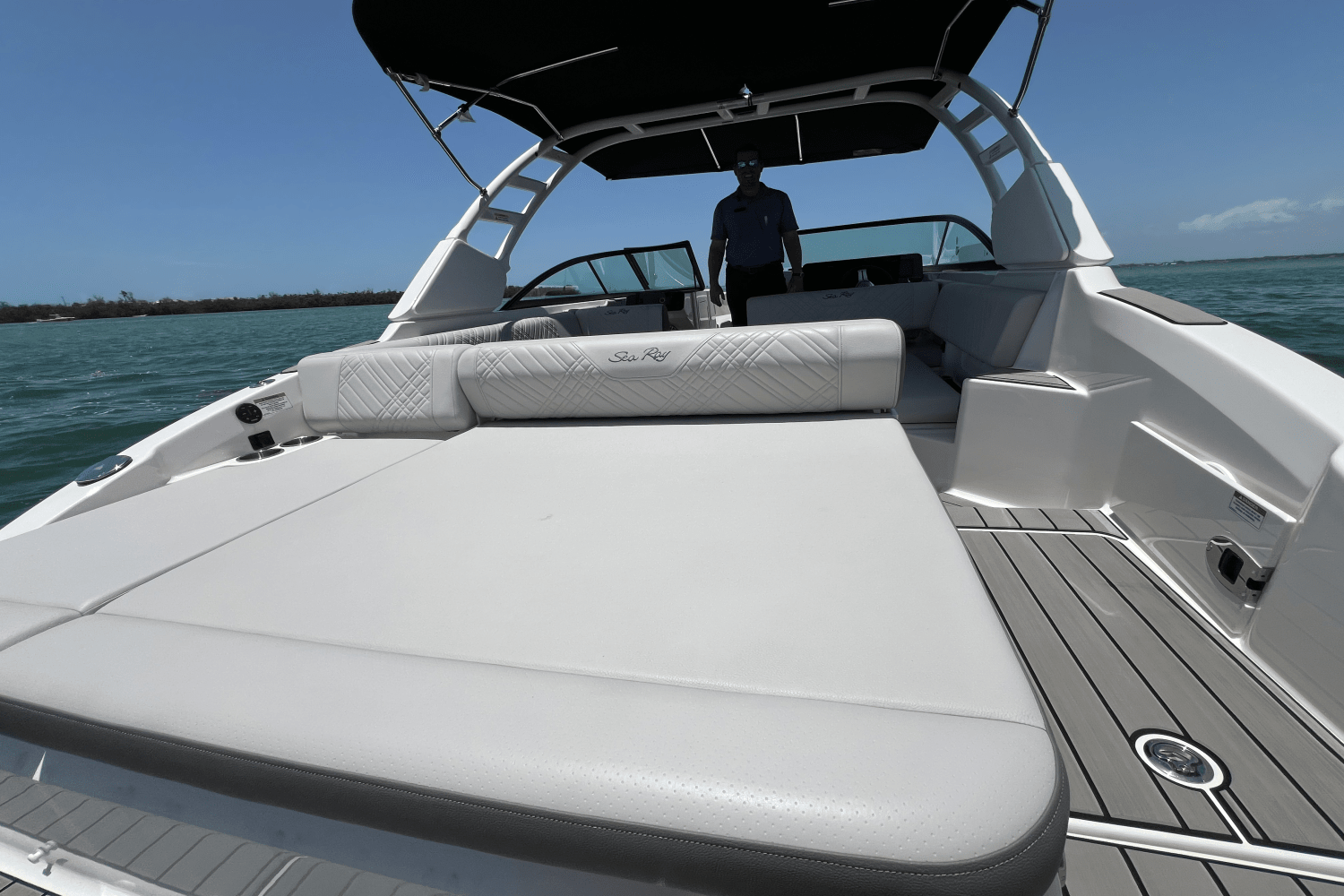 2025 Sea Ray SDX 270 Outboard Image Thumbnail #26