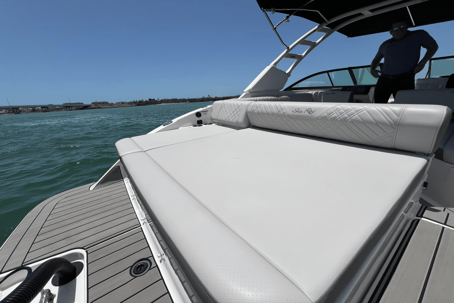 2025 Sea Ray SDX 270 Outboard Image Thumbnail #25