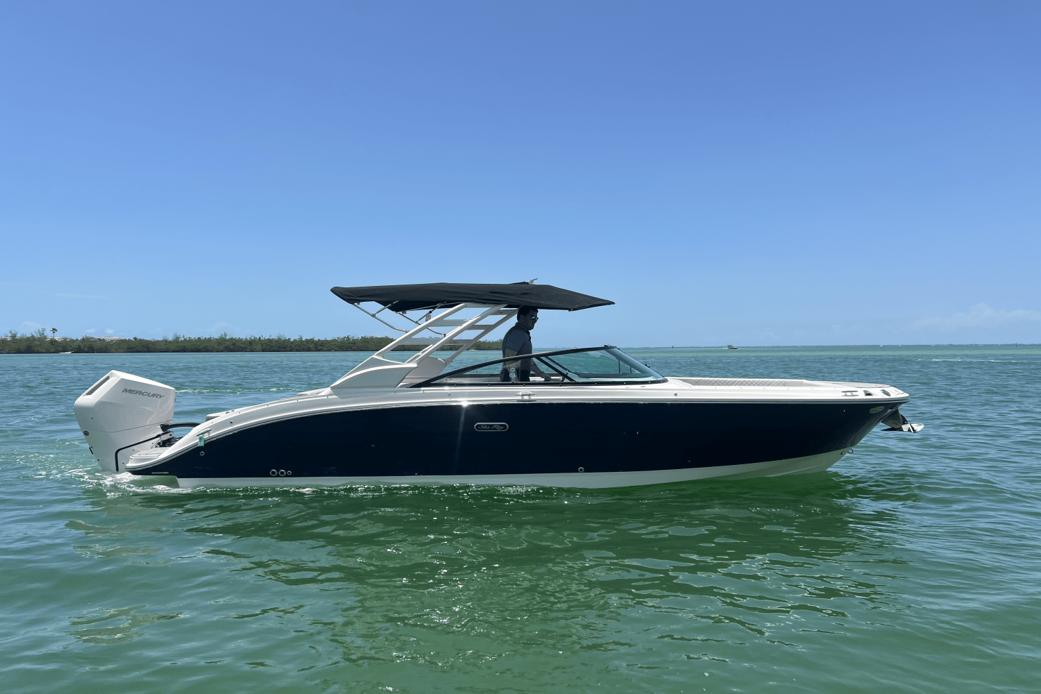 2025 Sea Ray SDX 270 Outboard Image Thumbnail #0