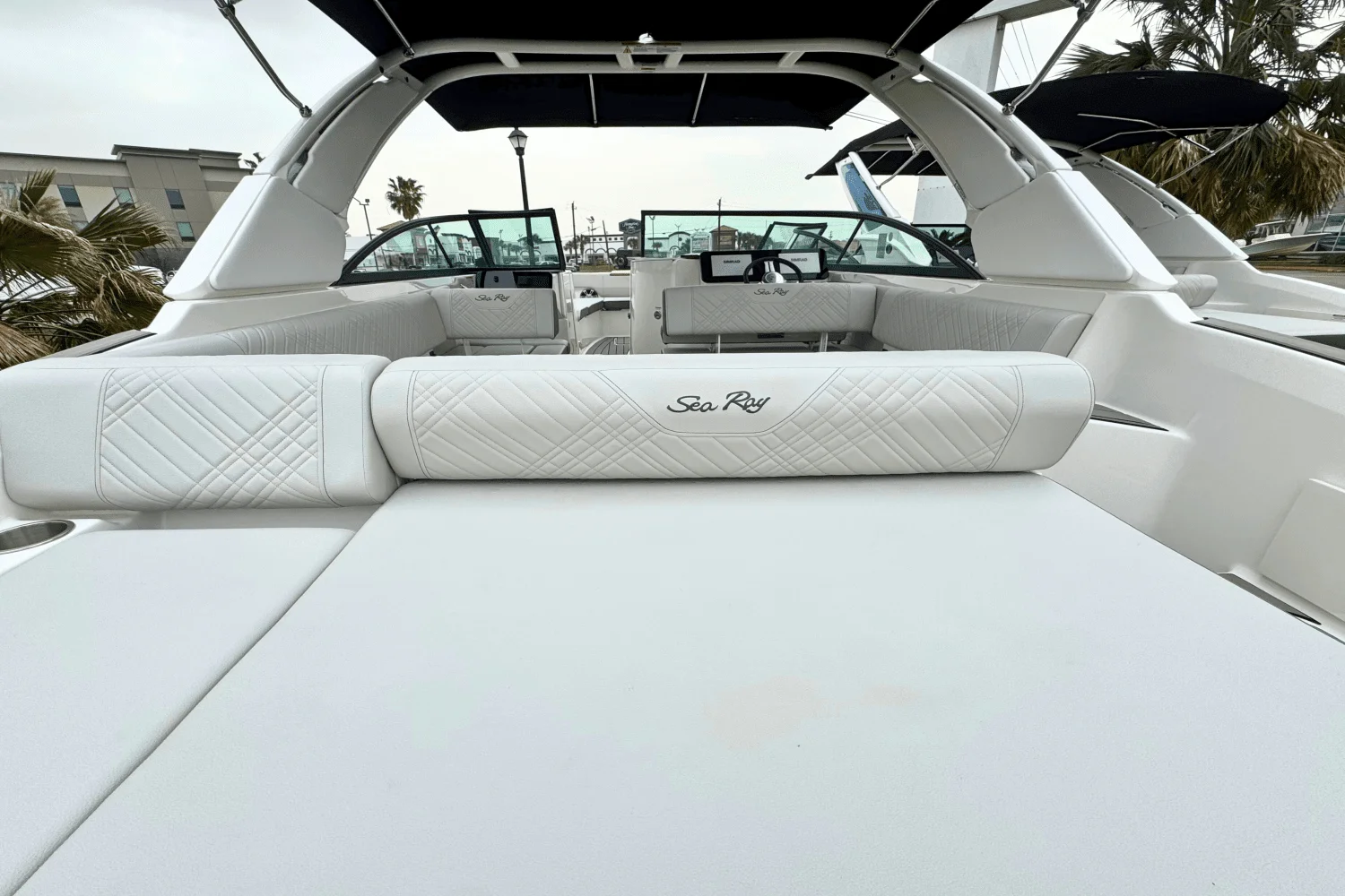 2025 Sea Ray SDX 270 Outboard Image Thumbnail #14