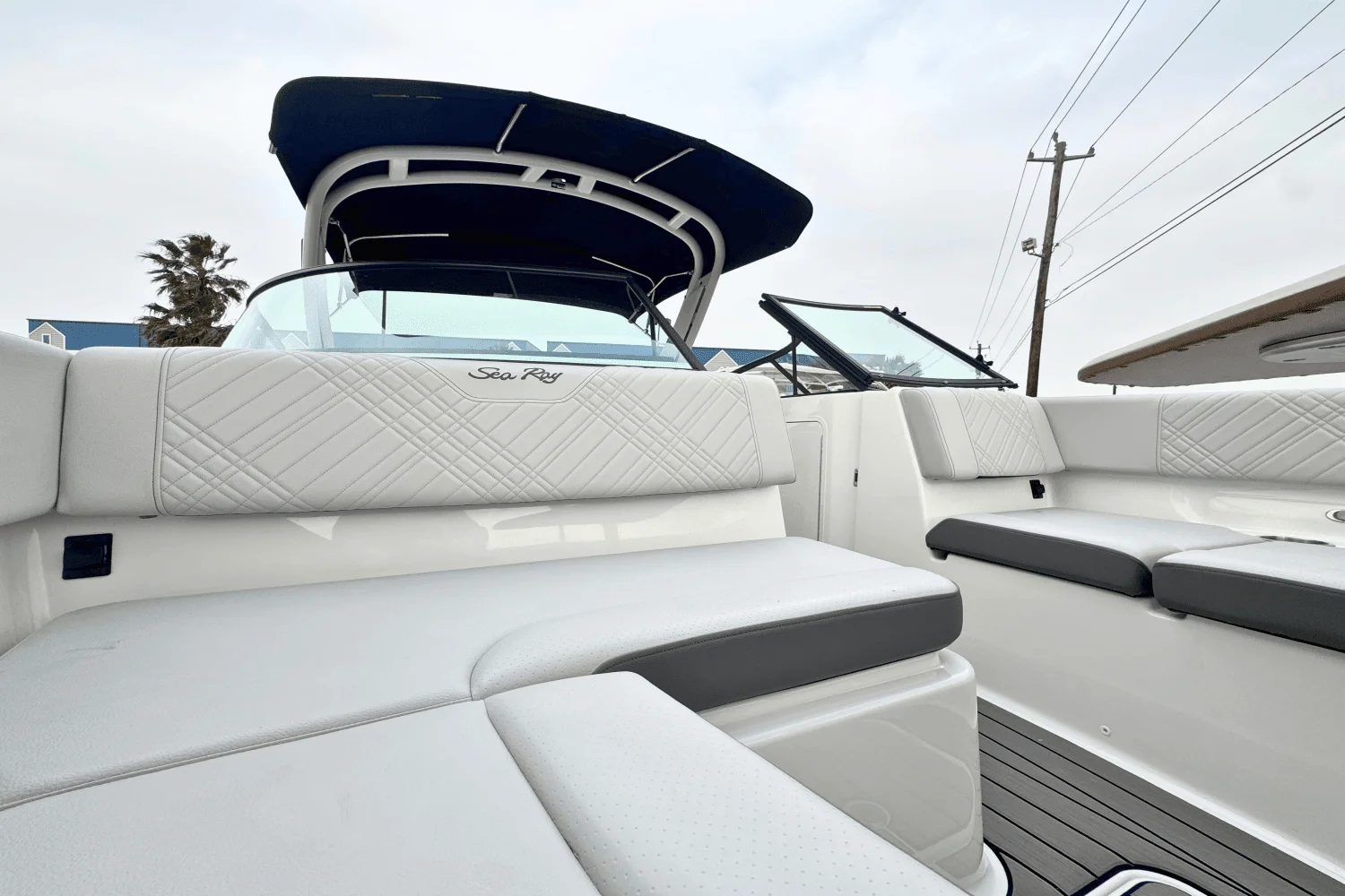 2025 Sea Ray SDX 270 Outboard Image Thumbnail #12