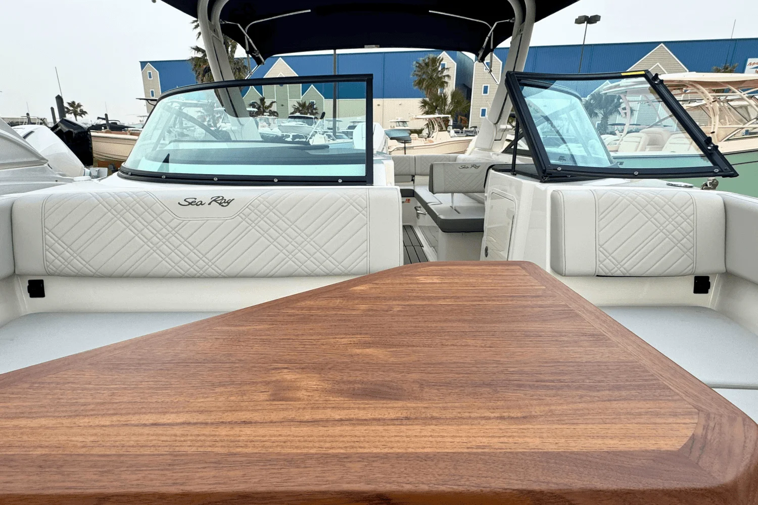 2025 Sea Ray SDX 270 Outboard Image Thumbnail #11