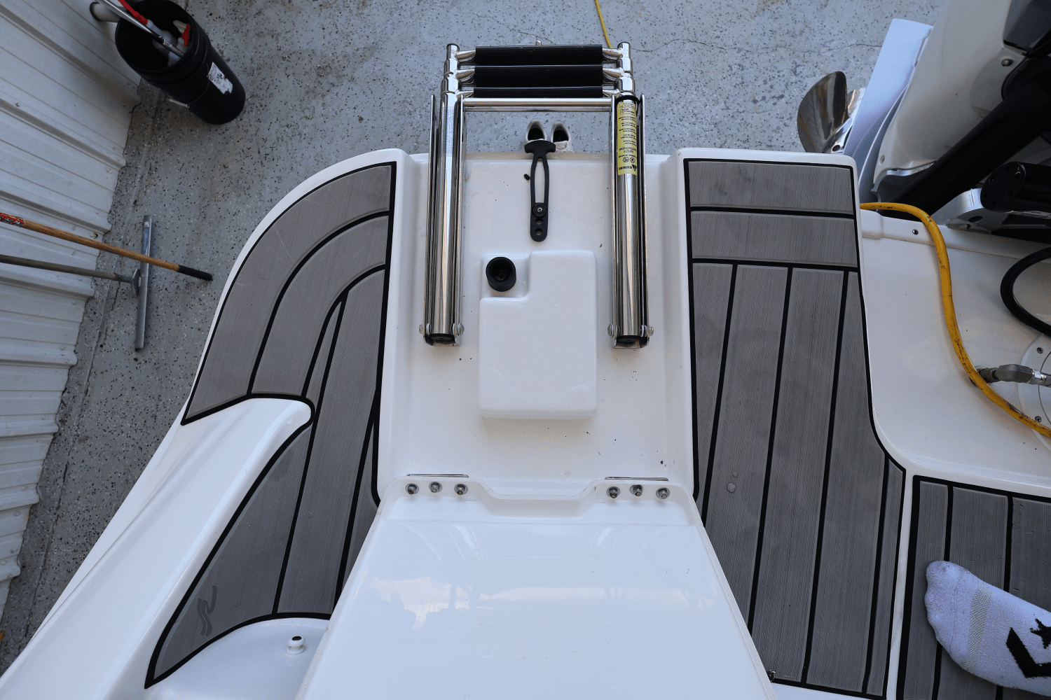 2025 Sea Ray SDX 270 Outboard Image Thumbnail #39