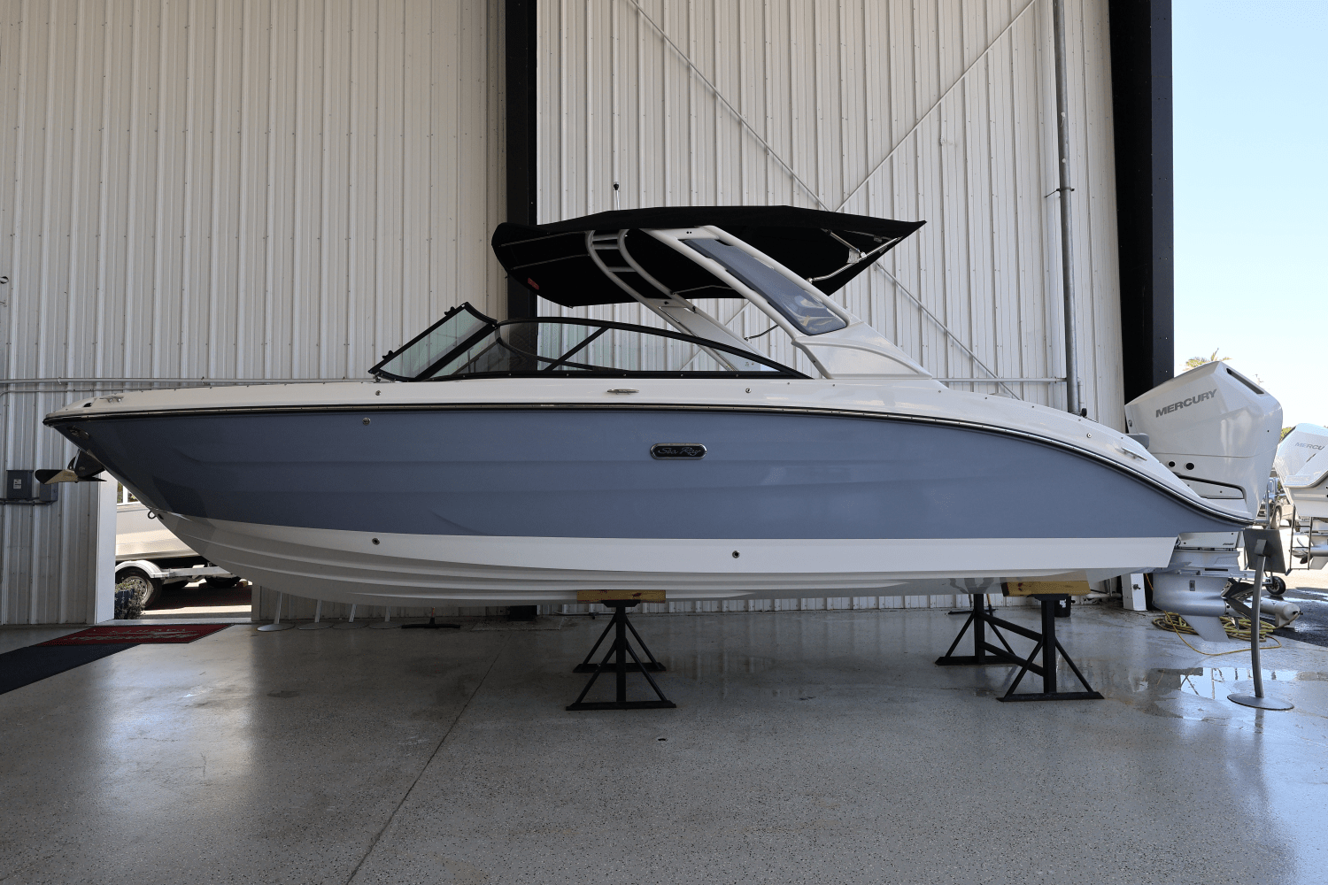 2025 Sea Ray SDX 270 Outboard Image Thumbnail #0