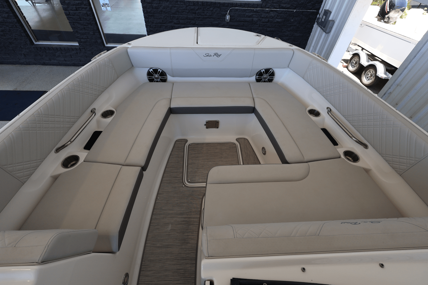 2025 Sea Ray SDX 270 Outboard Image Thumbnail #23