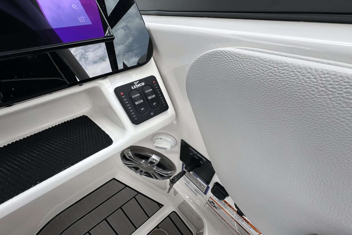 2025 Sea Ray SDX 270 Outboard Image Thumbnail #34