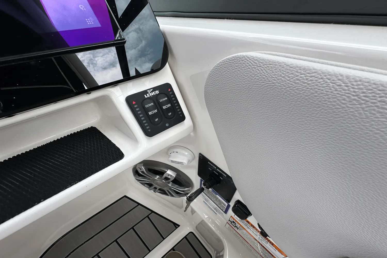 2025 Sea Ray SDX 270 Outboard Image Thumbnail #34