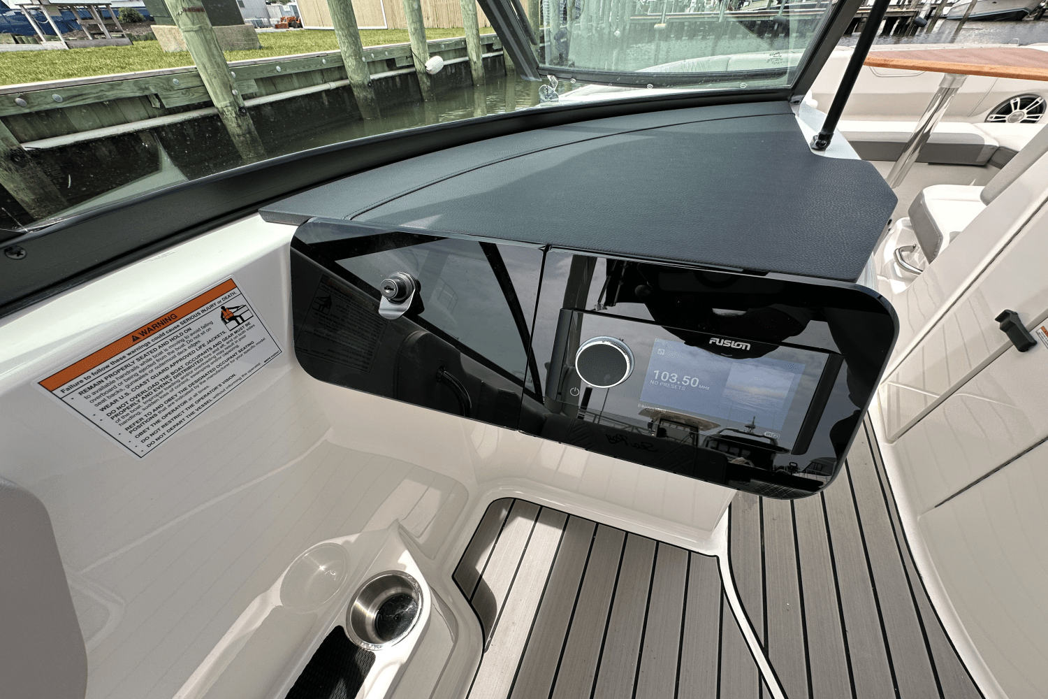 2025 Sea Ray SDX 270 Outboard Image Thumbnail #26