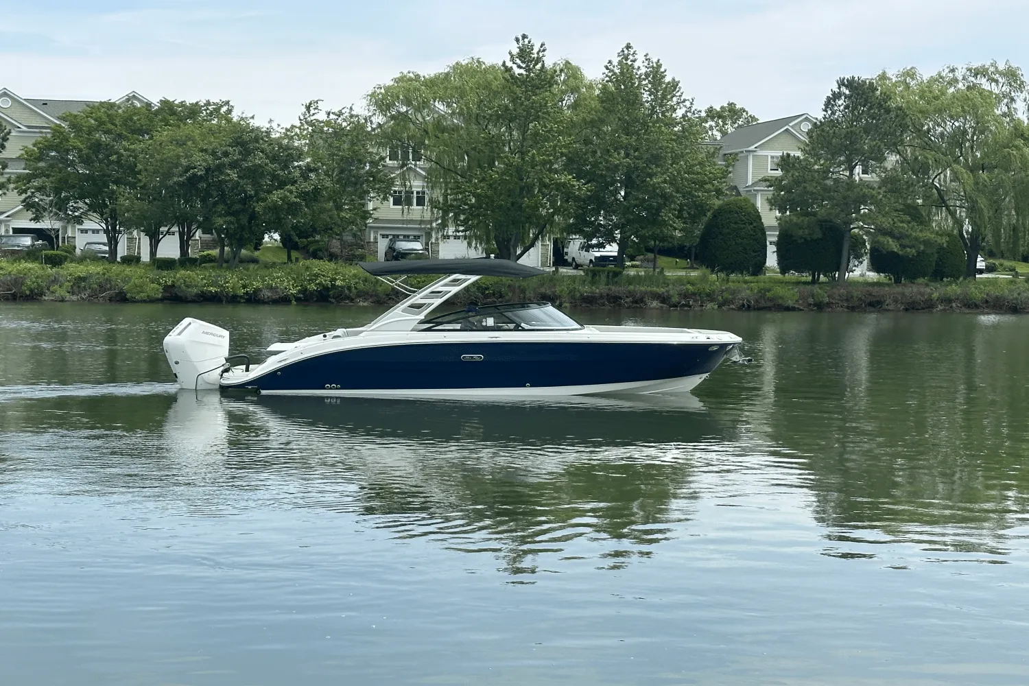 2025 Sea Ray SDX 270 Outboard Image Thumbnail #0