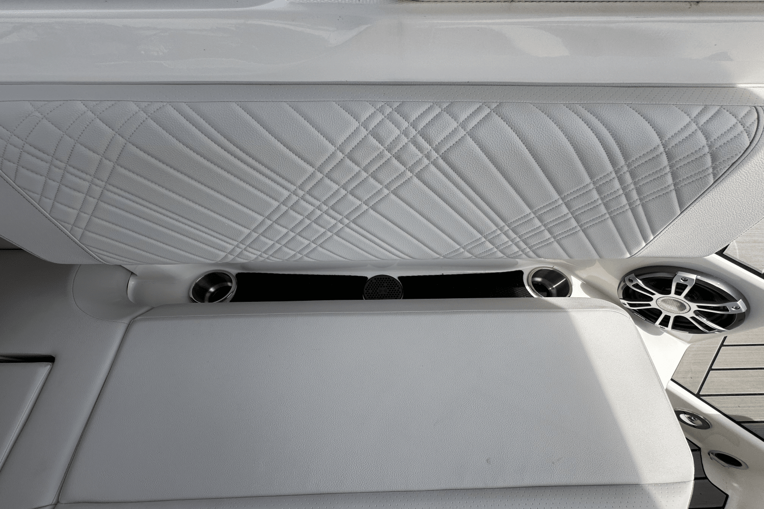 2025 Sea Ray SDX 270 Outboard Image Thumbnail #22