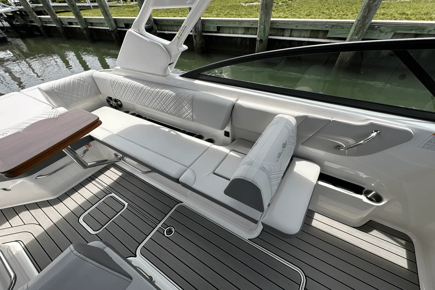 2025 Sea Ray SDX 270 Outboard Image Thumbnail #24