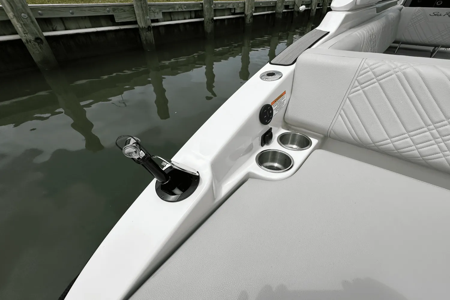 2025 Sea Ray SDX 270 Outboard Image Thumbnail #11