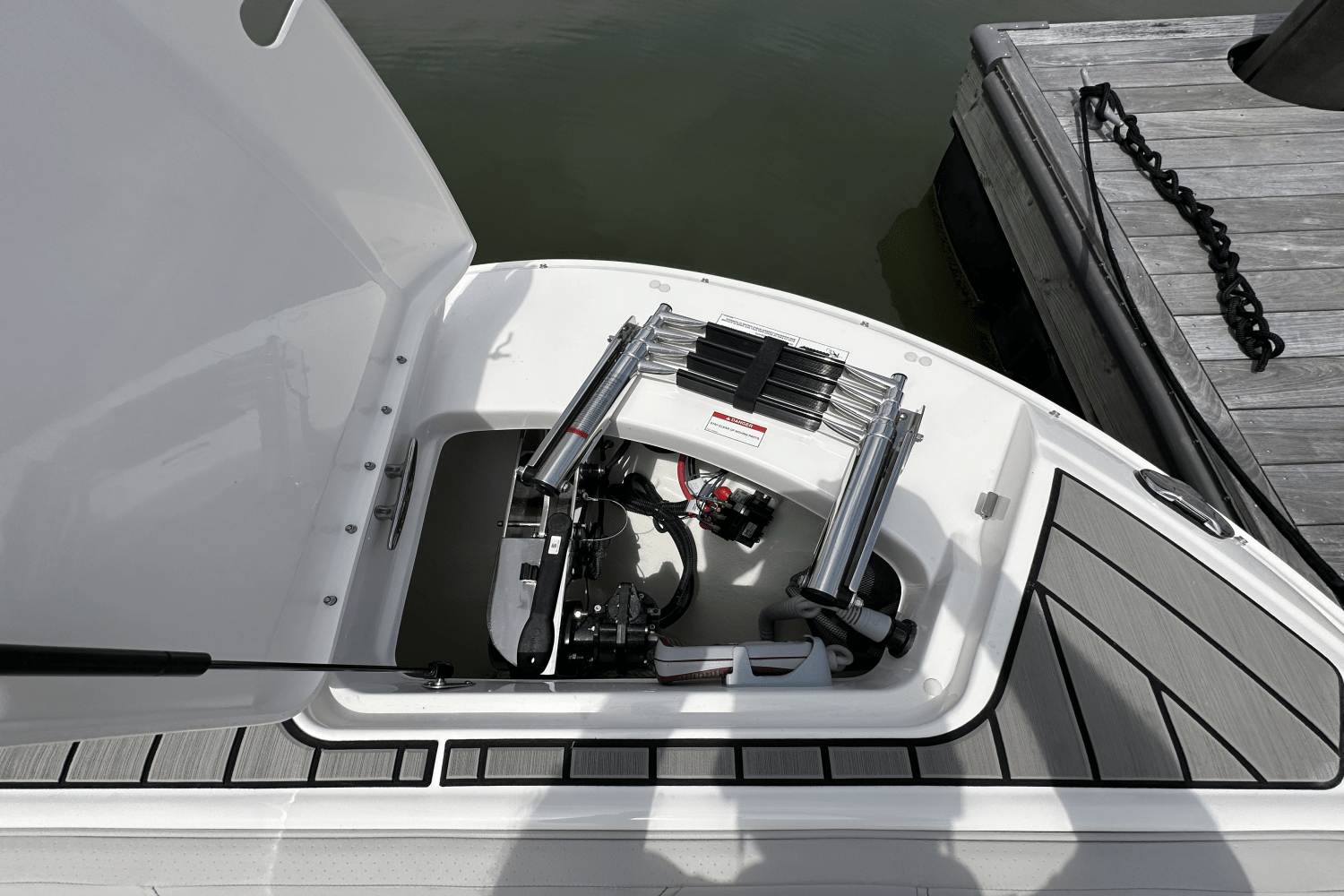 2025 Sea Ray SDX 270 Outboard Image Thumbnail #41