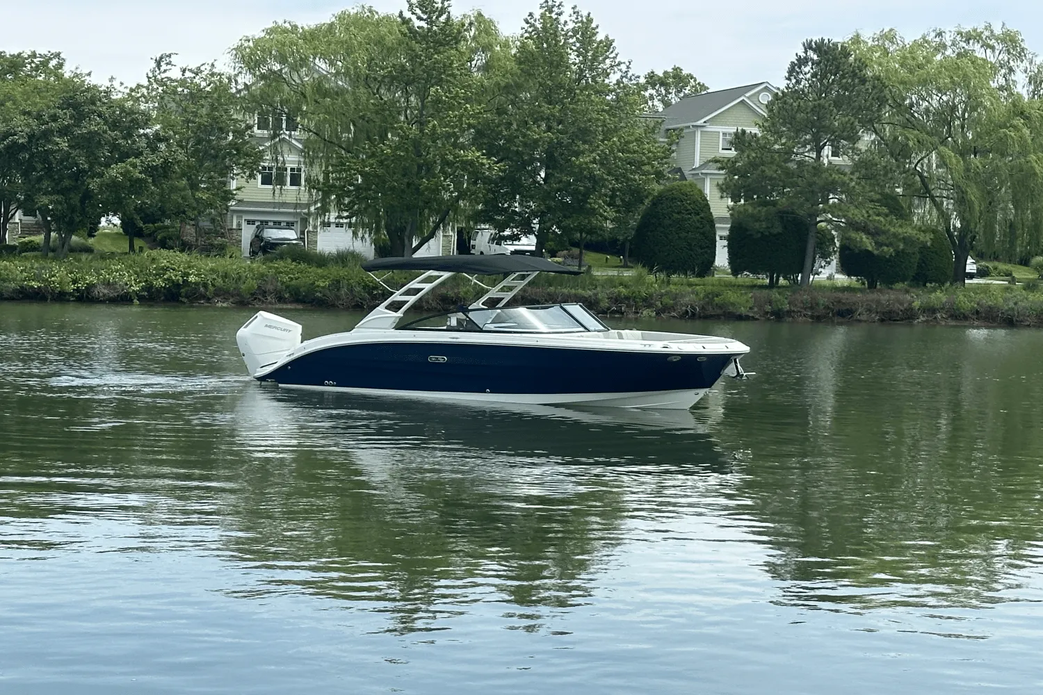 2025 Sea Ray SDX 270 Outboard Image Thumbnail #1
