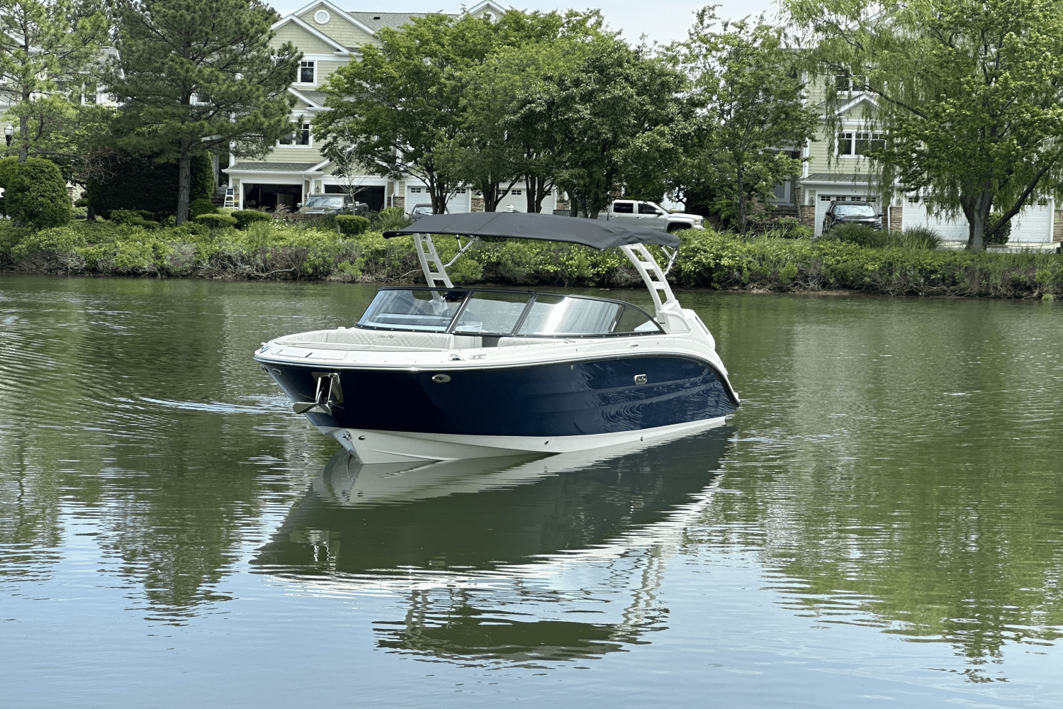 2025 Sea Ray SDX 270 Outboard Image Thumbnail #6