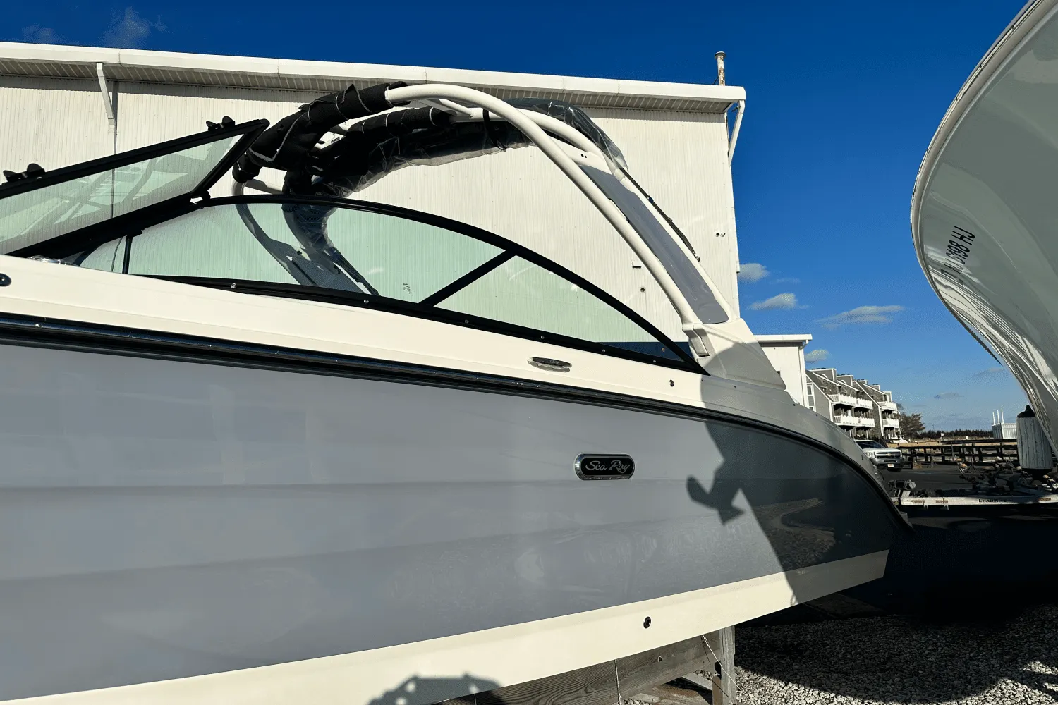 2025 Sea Ray SDX 270 Outboard Image Thumbnail #7