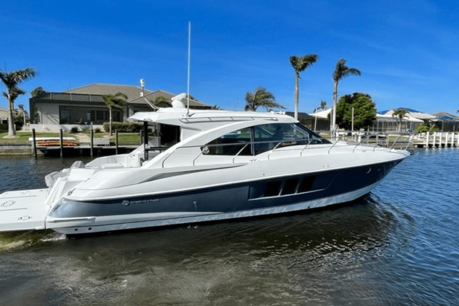 2017 Cruisers Yachts 45 CANTIUS Image Thumbnail #3