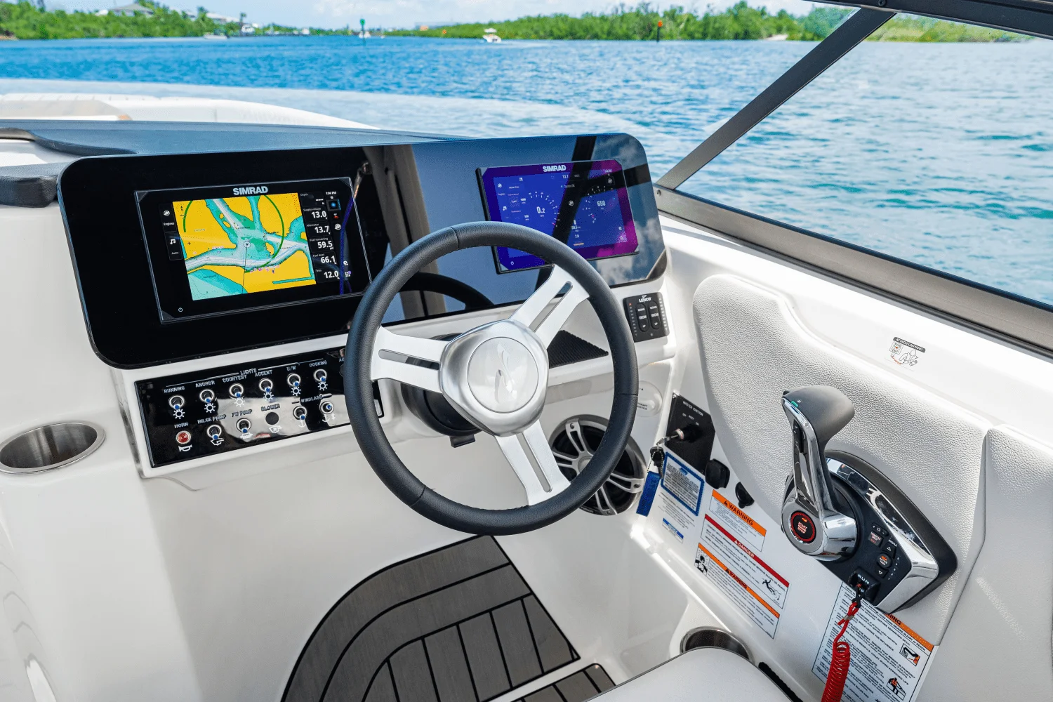 2025 Sea Ray SDX 270 Outboard Image Thumbnail #56