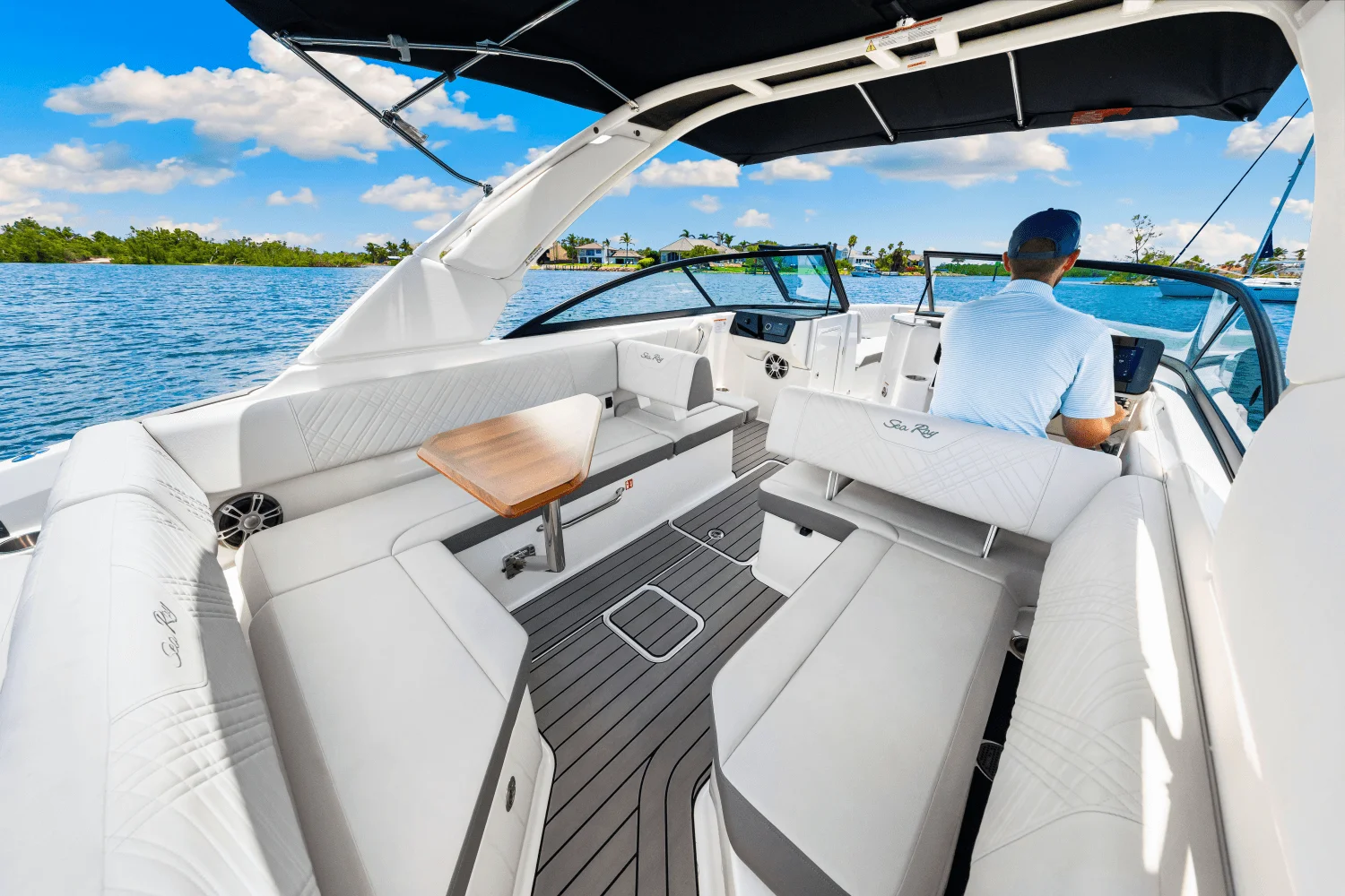 2025 Sea Ray SDX 270 Outboard Image Thumbnail #42