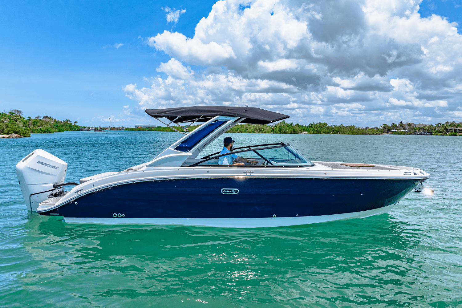 2025 Sea Ray SDX 270 Outboard Image Thumbnail #0