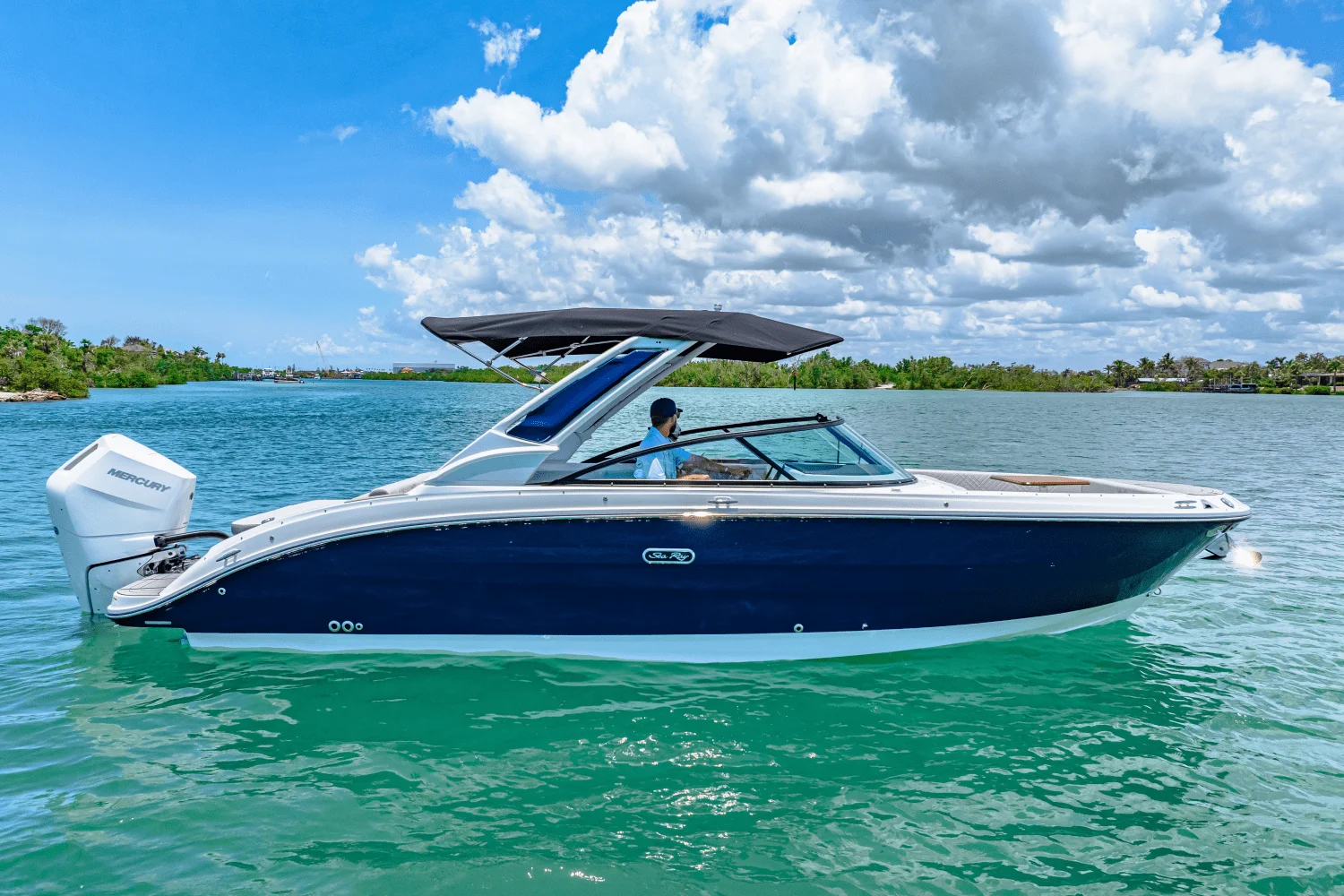 2025 Sea Ray SDX 270 Outboard Image Thumbnail #0