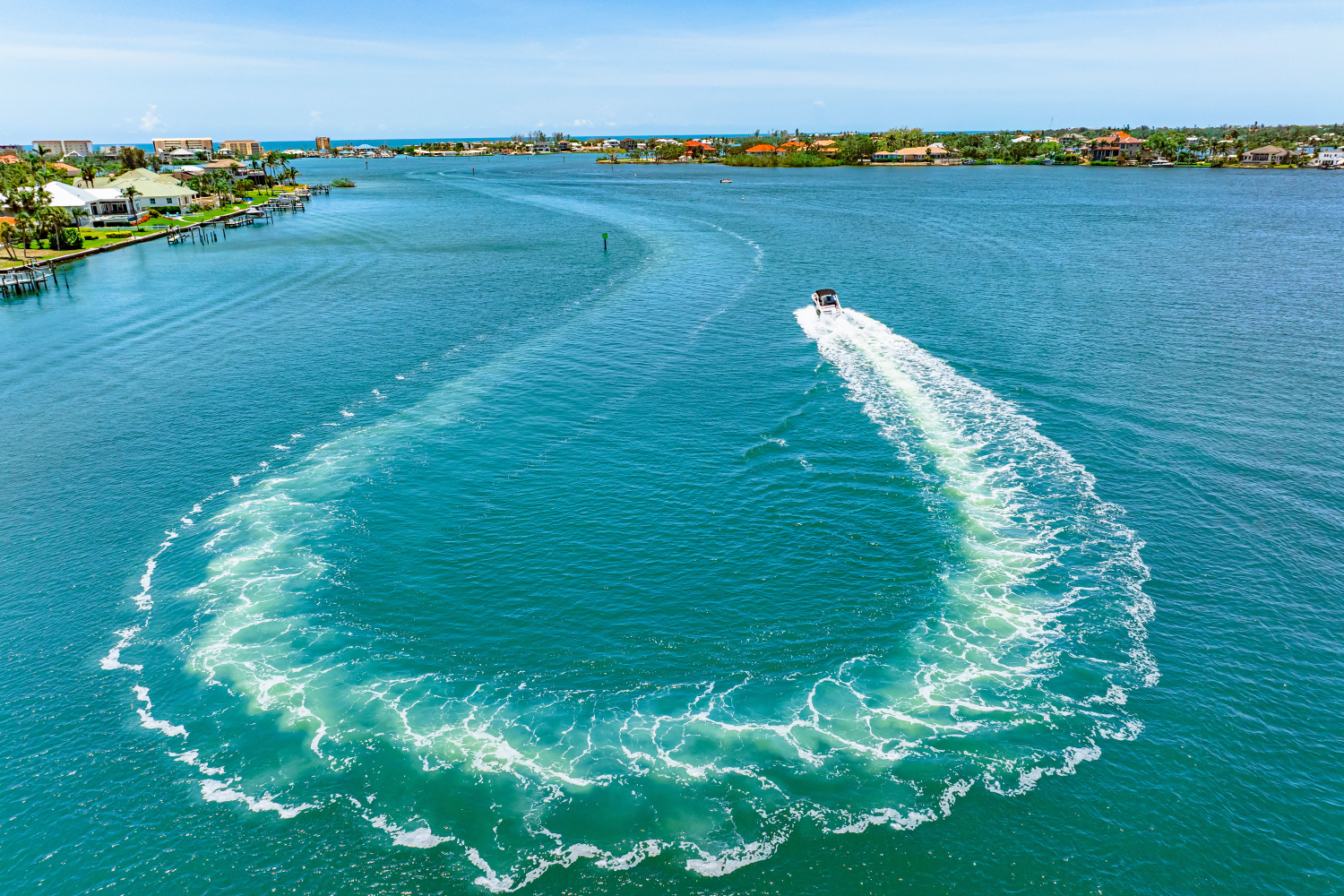 2025 Sea Ray SDX 270 Outboard Image Thumbnail #17