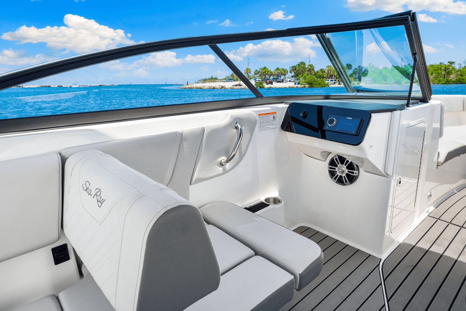 2025 Sea Ray SDX 270 Outboard Image Thumbnail #57