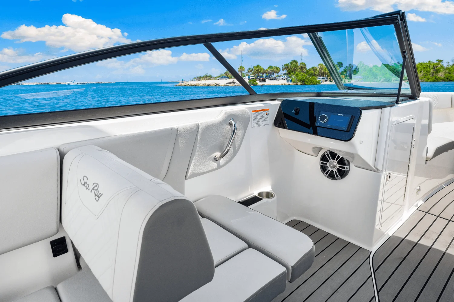 2025 Sea Ray SDX 270 Outboard Image Thumbnail #57