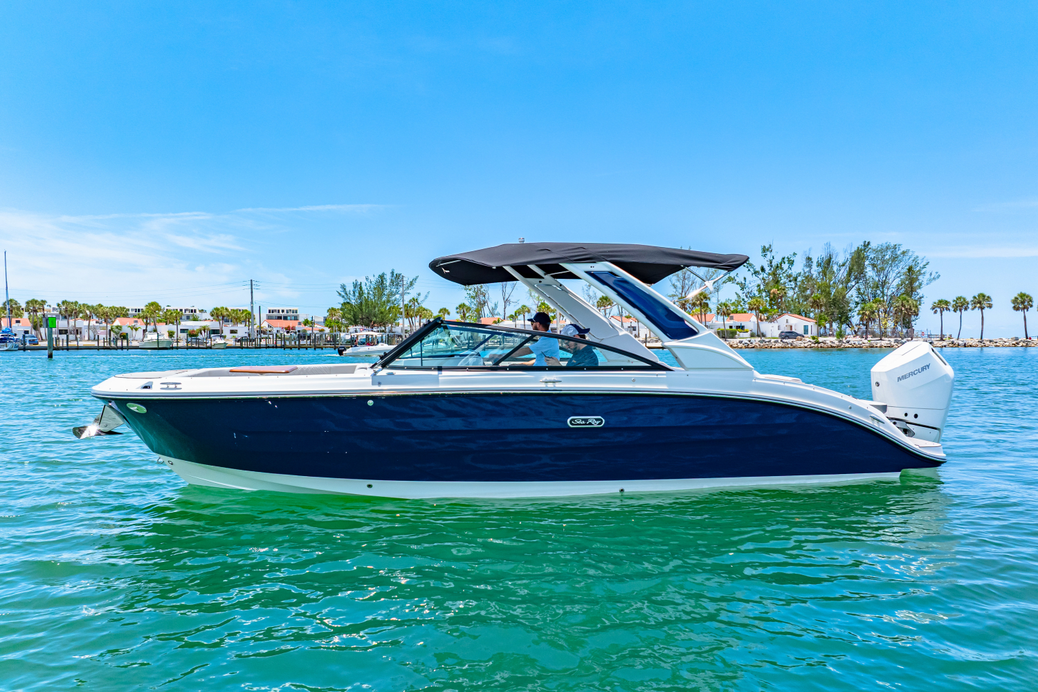2025 Sea Ray SDX 270 Outboard Image Thumbnail #7