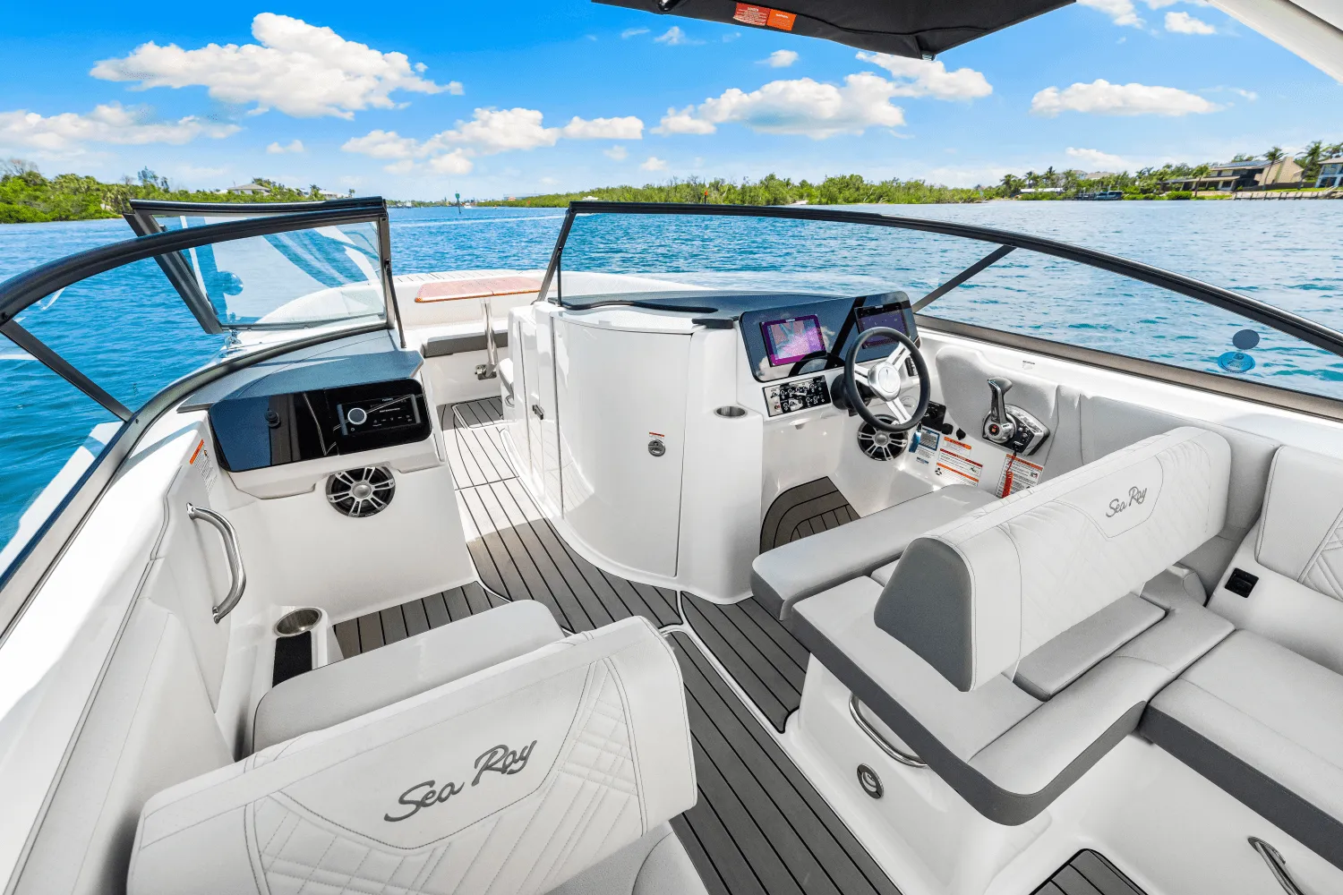 2025 Sea Ray SDX 270 Outboard Image Thumbnail #54