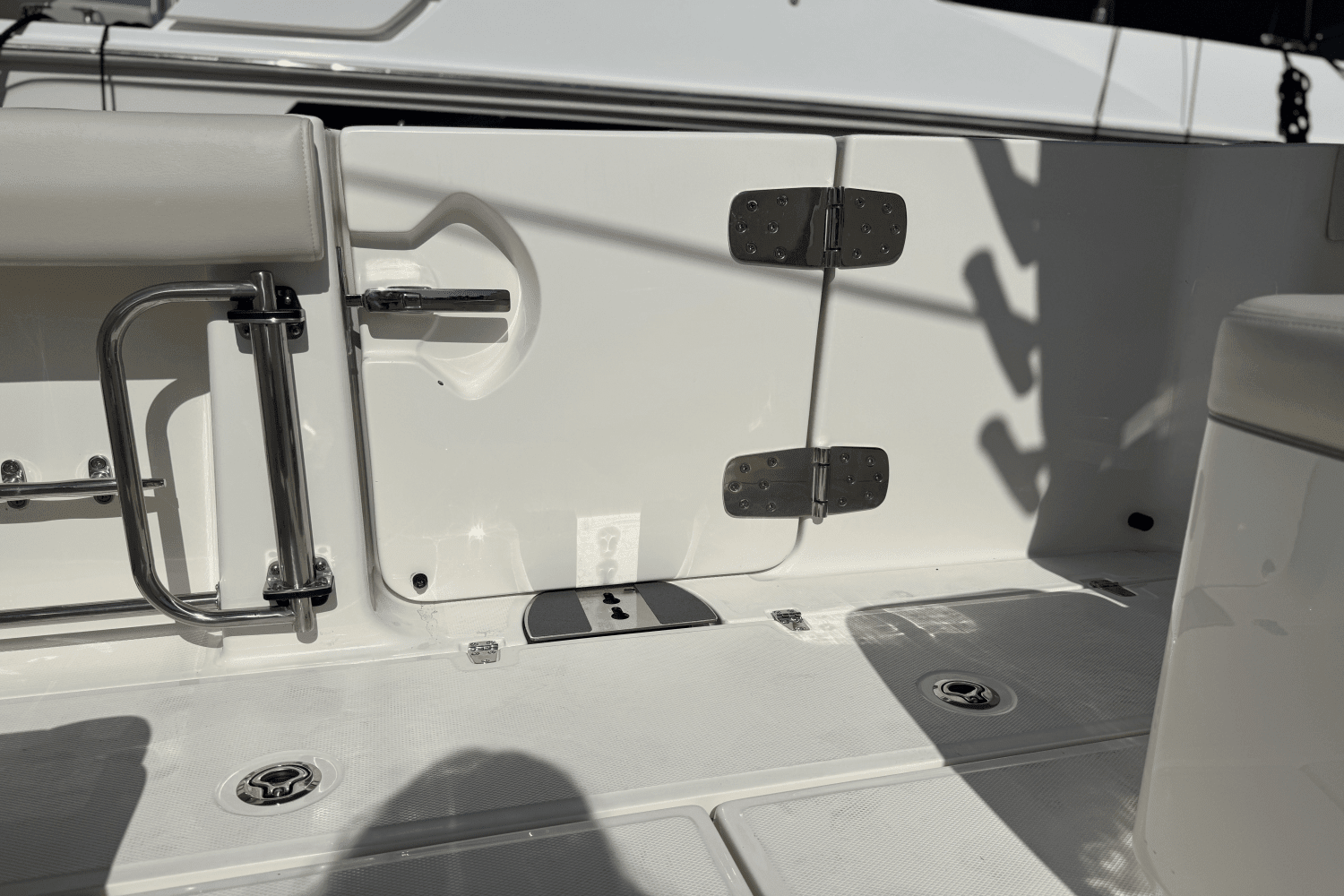 2025 Boston Whaler 330 Outrage Image Thumbnail #22