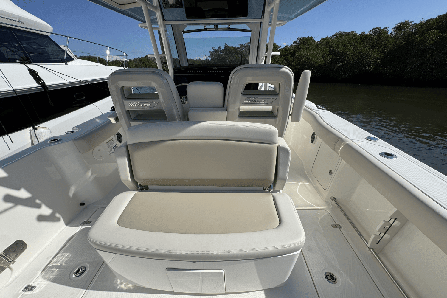 2025 Boston Whaler 330 Outrage Image Thumbnail #21