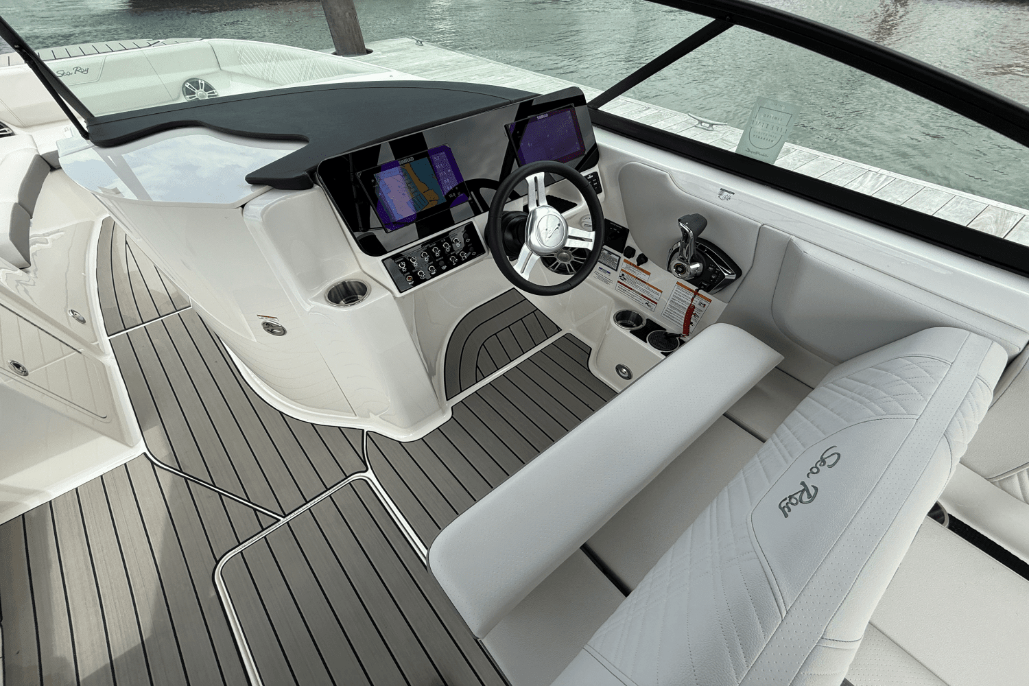 2025 Sea Ray SDX 270 Outboard Image Thumbnail #22