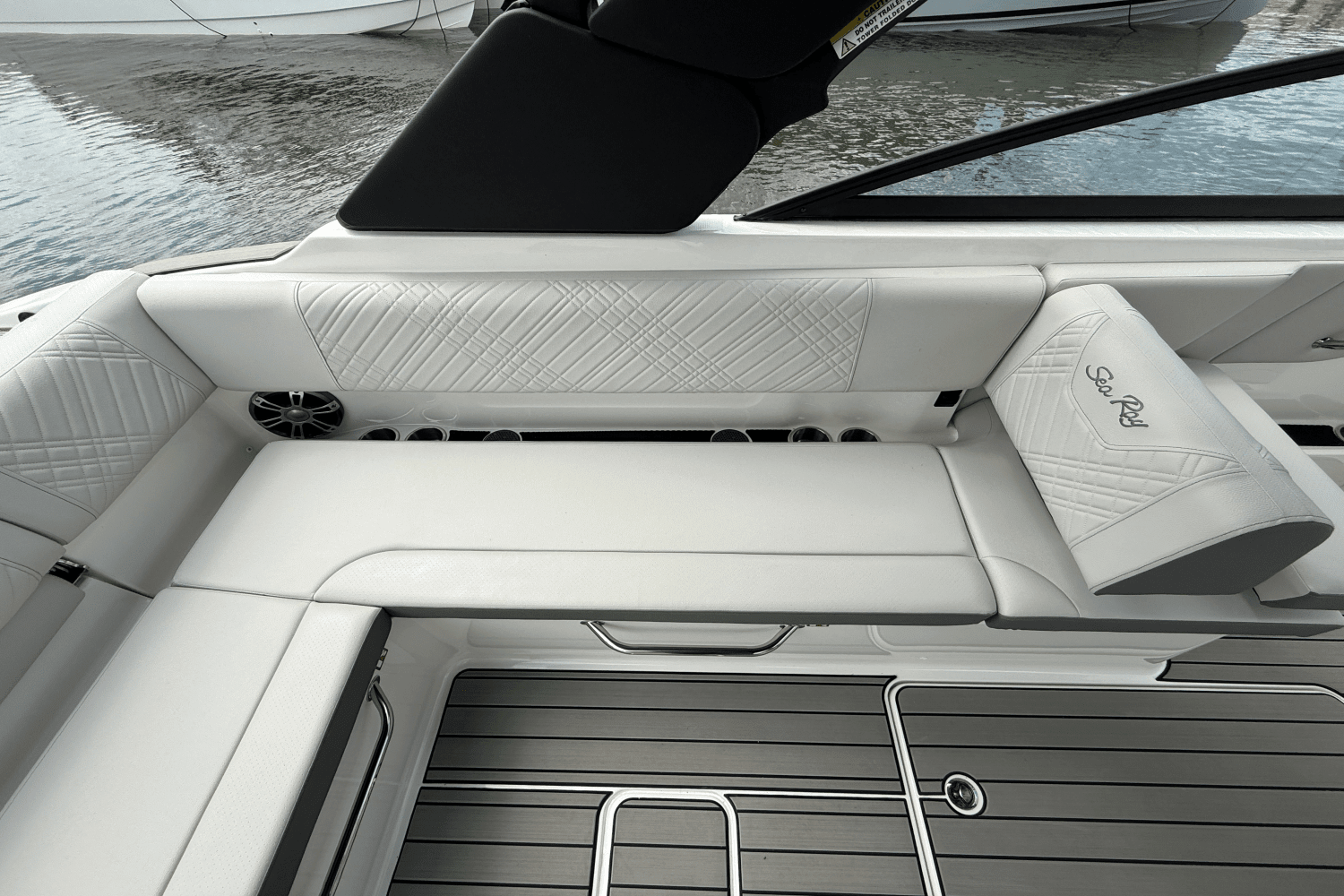 2025 Sea Ray SDX 270 Outboard Image Thumbnail #16