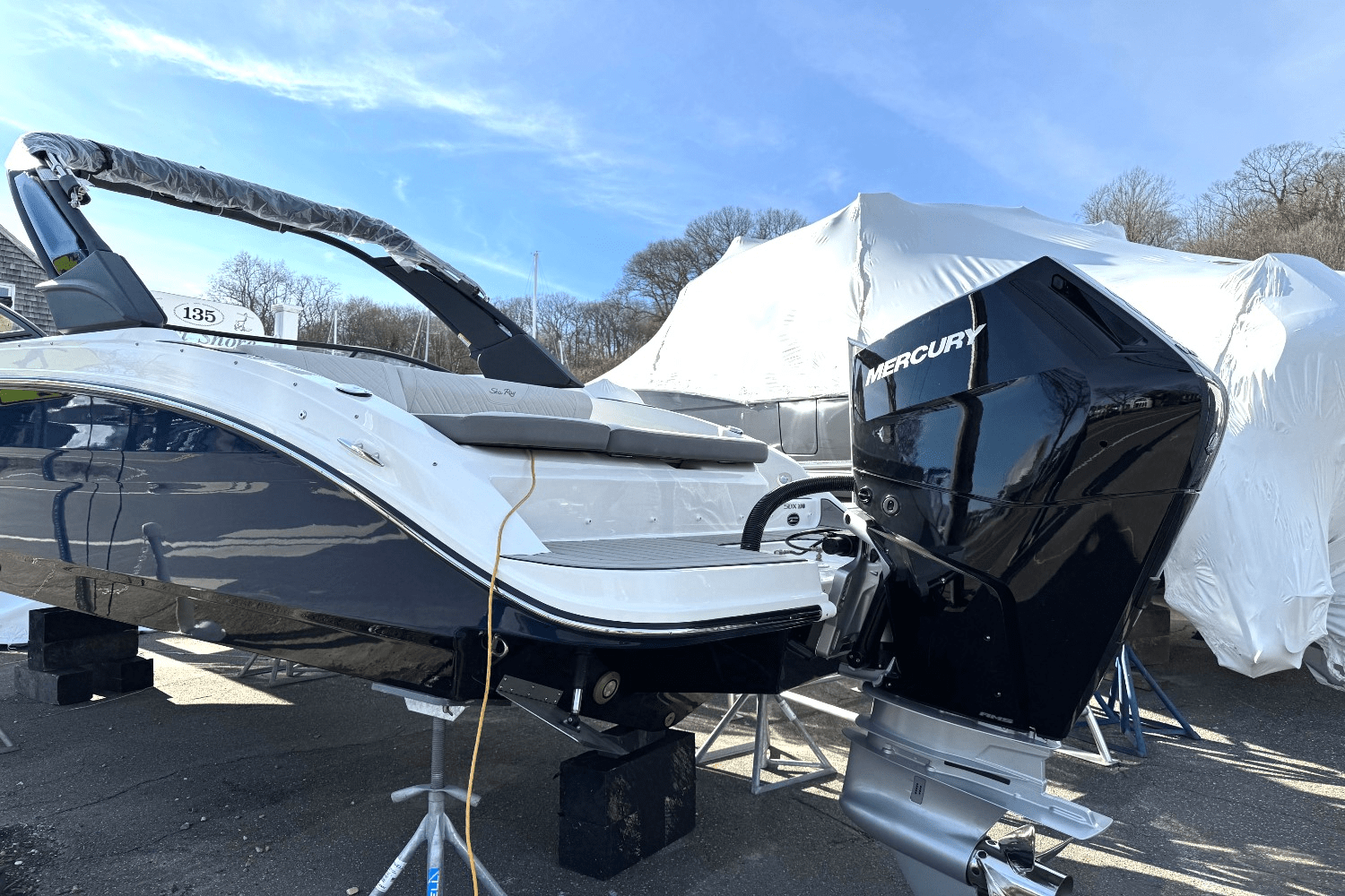 2025 Sea Ray SDX 270 Outboard Image Thumbnail #2