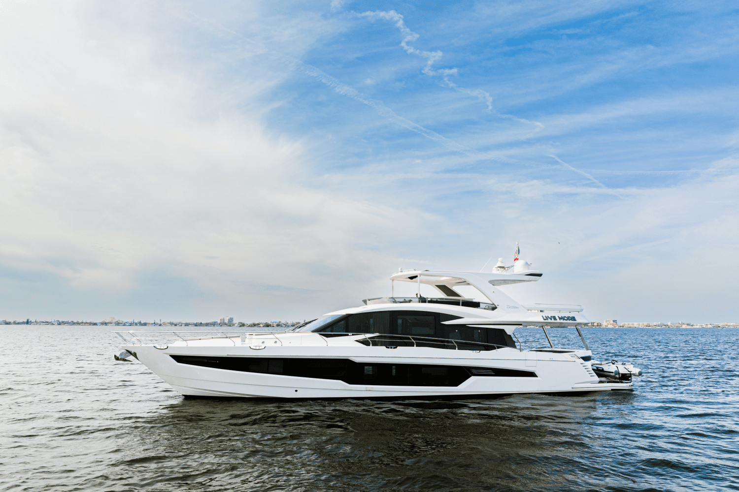 2021 Galeon
                                                             680 Fly Image Thumbnail #3