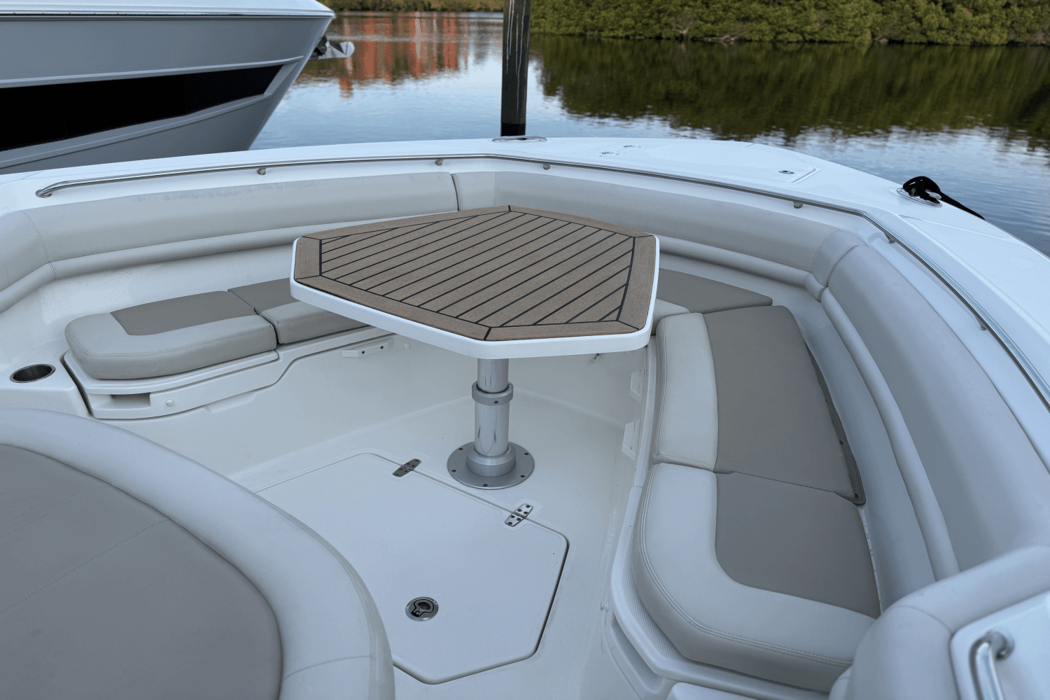 2018 Boston Whaler 380 Outrage Image Thumbnail #34